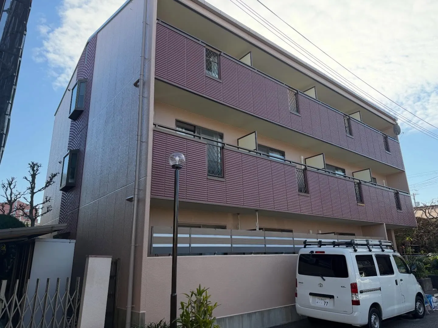 寝屋川市にあるマンション「エクセシオン白陽」の足場解体が無事...