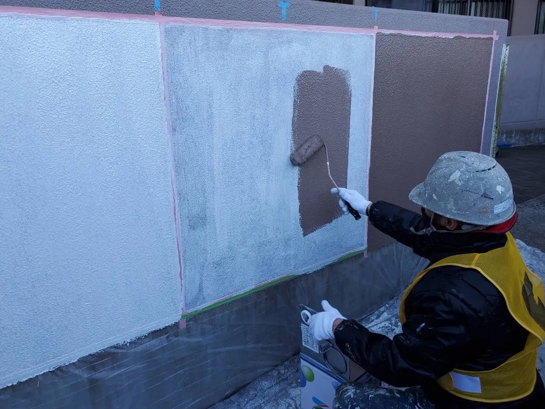 今日は来週から始まるスコーレ四條畷大規模改修工事の試験施工✨...