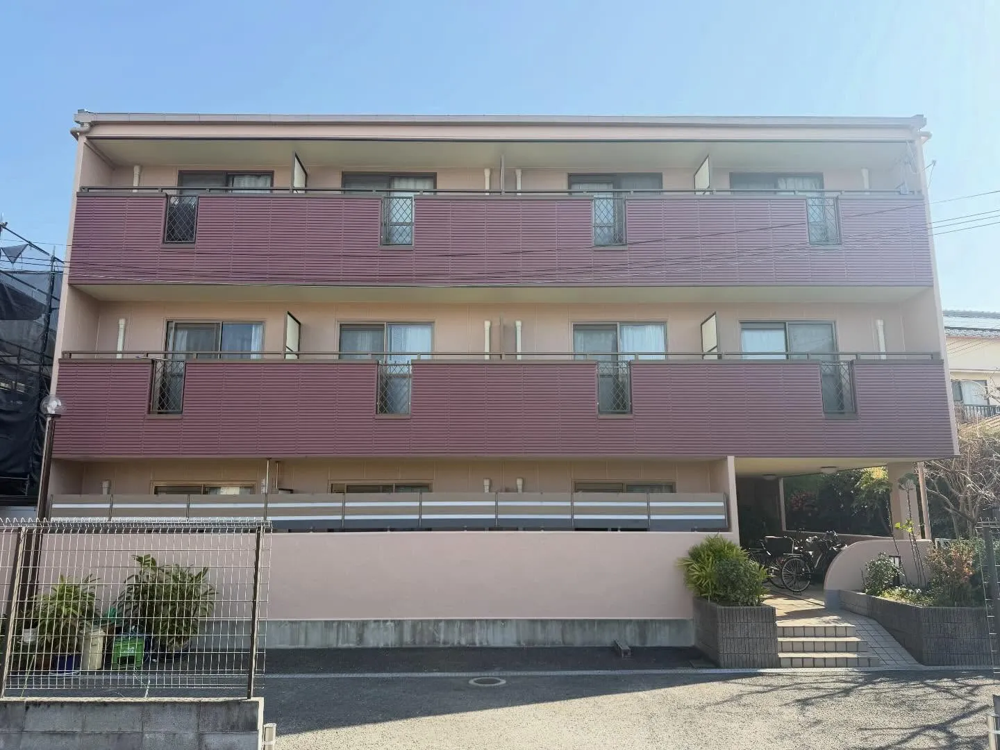 寝屋川市のＷ様邸での屋根と外壁の塗装が無事に完了しました！✨...